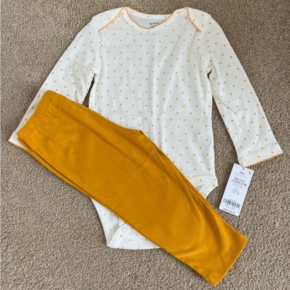 Polka dot Bodysuit & pants - Picture 1 of 4